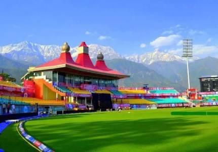 Amritsar to Dharamshala Taxi